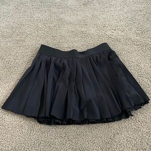 Aritzia tna tennis skirt